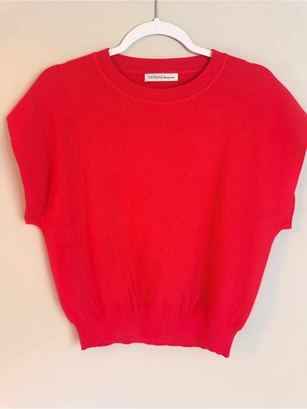 ZENANA Short Sleeve Knit crewneck  Top in Bright Red Small